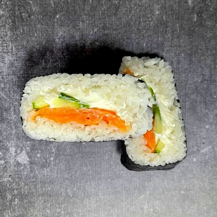 Онигири спайси лосось